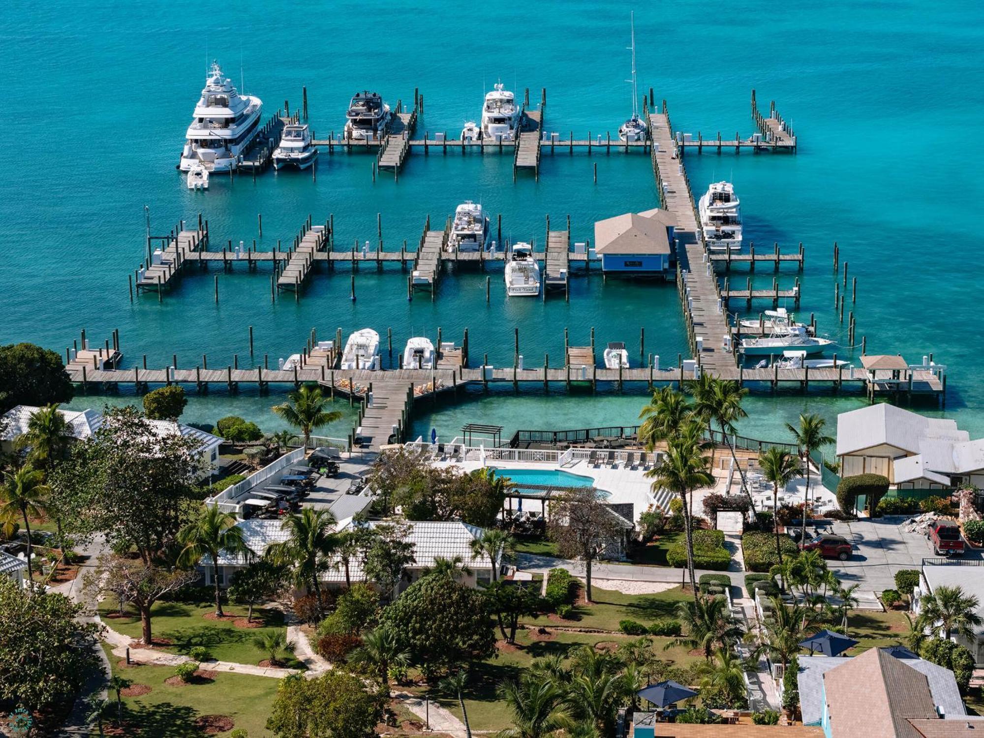 Romora Bay Resort & Marina Dunmore Town 外观 照片